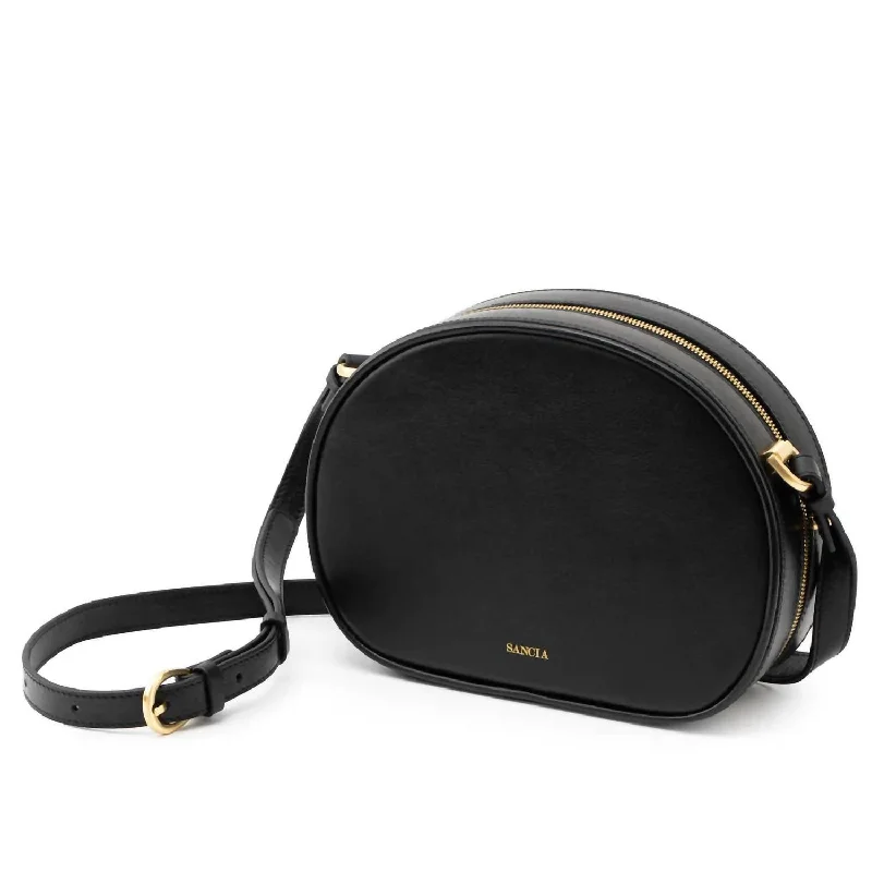 Women's Yara Shell Bag In Black